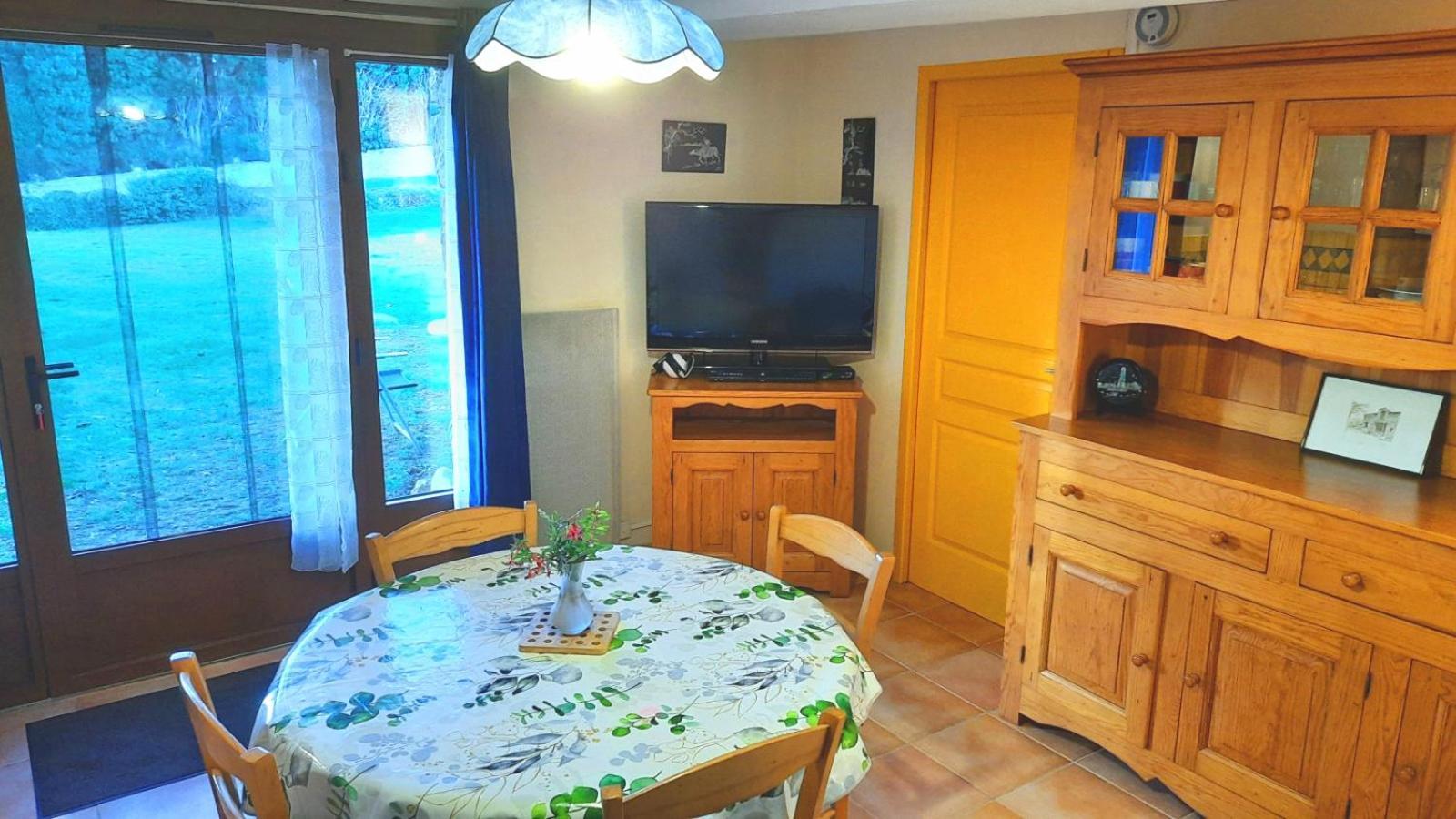 La Petite Maison Dans La Prairie Cassaignes Exterior foto