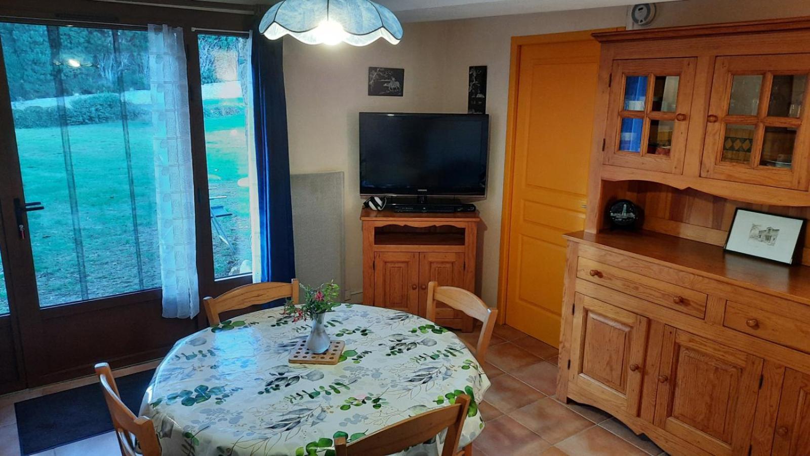 La Petite Maison Dans La Prairie Cassaignes Exterior foto