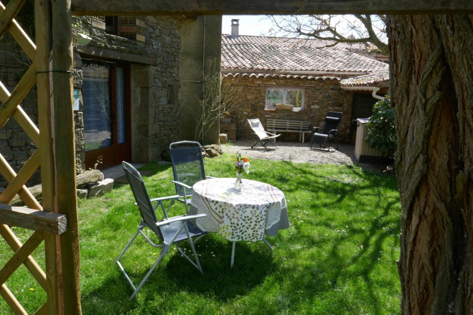 La Petite Maison Dans La Prairie Cassaignes Exterior foto